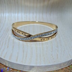 Elegant Gold Roman Numeral Bracelet